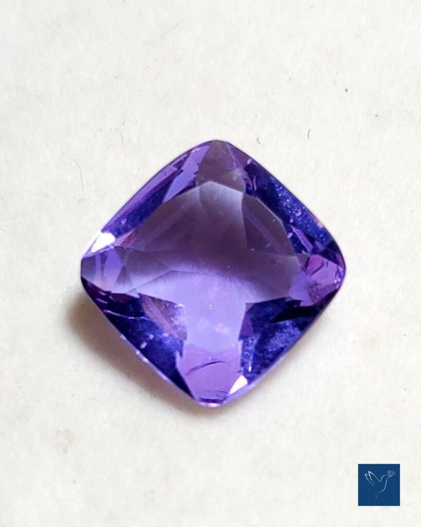 amethyst gemstone pic