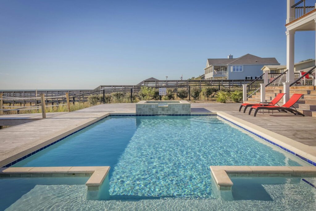 Top Pool Companies in Houston: How to Choose the Right One for Your Backyard