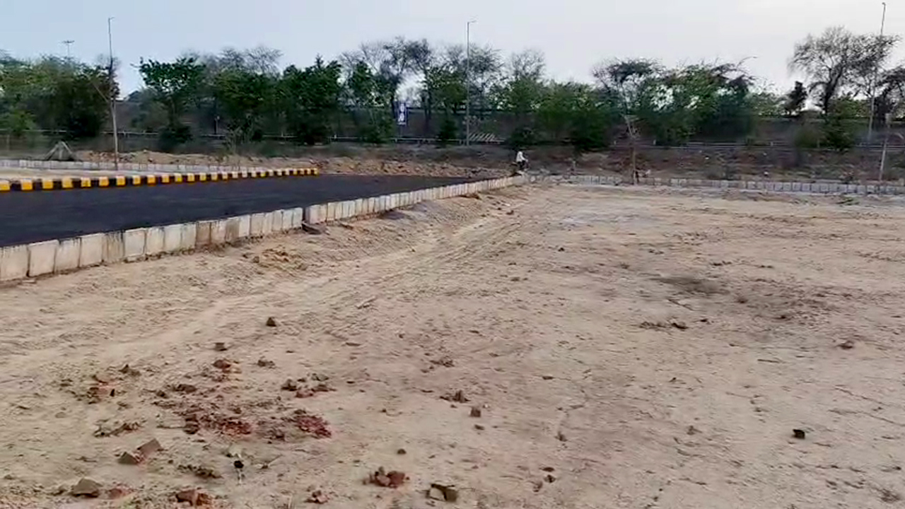 Plot Near Jewar Airport